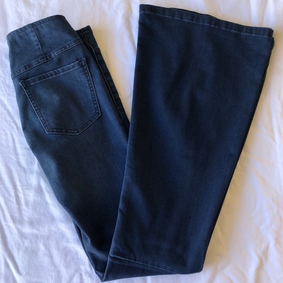 Free People Women’s Dark Wash Flare Jeans - Picture 7 of 7